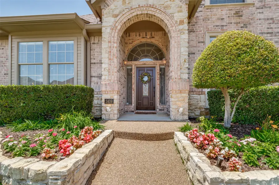 2409 Bedford Circle, Bedford, TX 76021 - #2