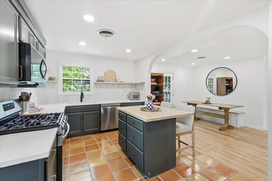 5004 Lovell Avenue, Fort Worth, TX 76107 - #3