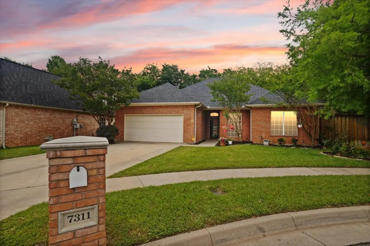 7311 Heritage Oaks Drive, Arlington, TX 76001 - #1