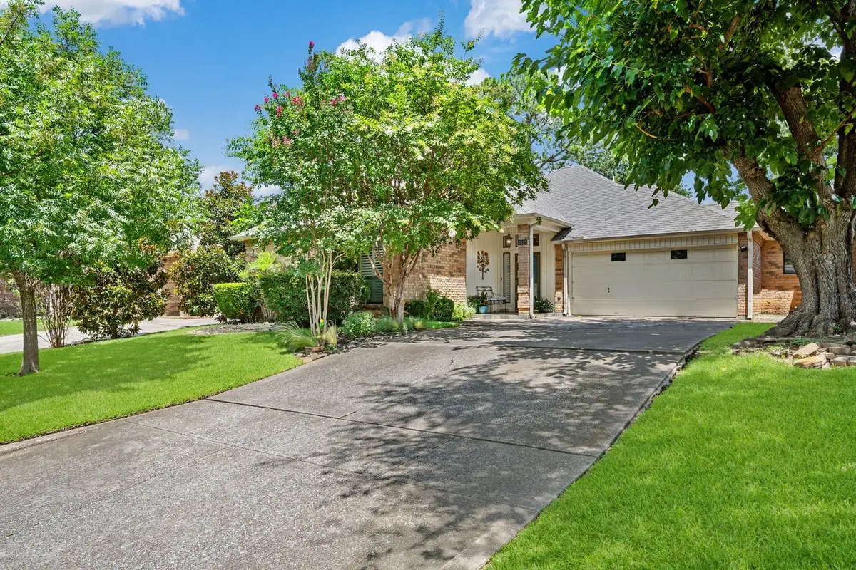 2015 N Saint Andrews Court, Arlington, TX 76011 - #1