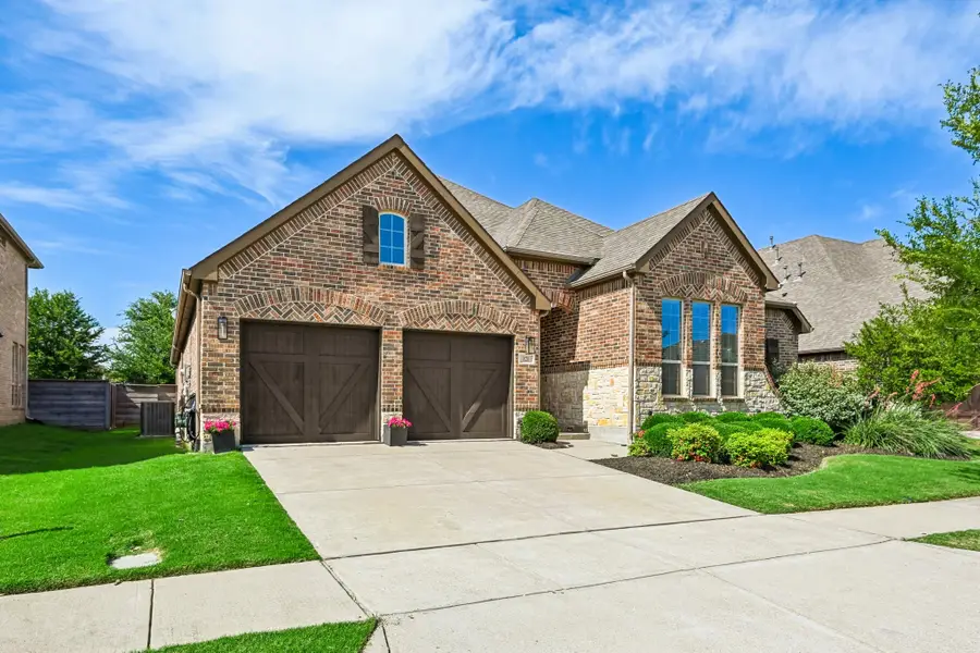 821 Patio Street, Aubrey, TX 76227 - #2