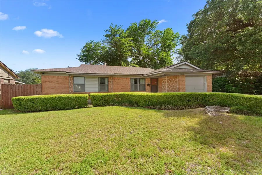 2806 Maple Drive, Garland, TX 75042 - #2