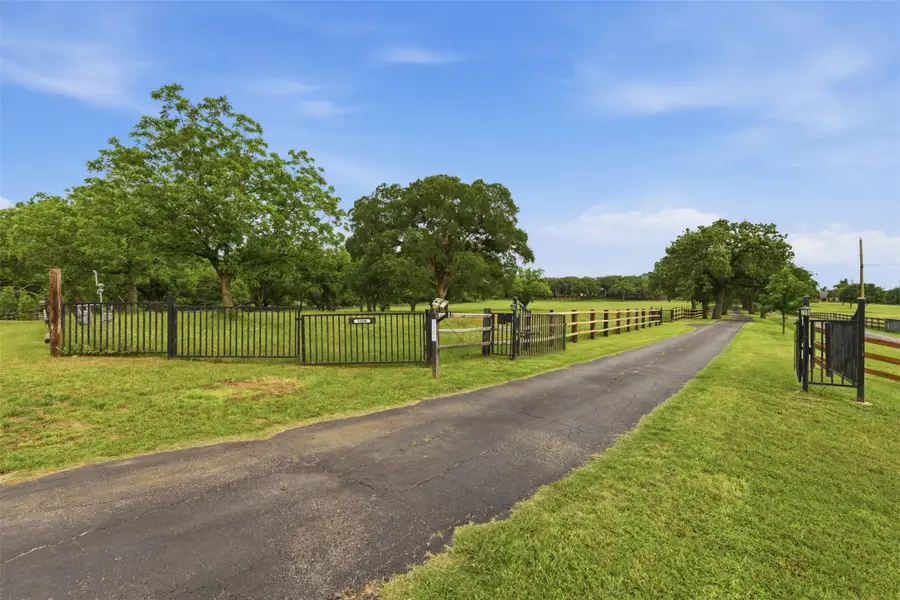 5400 Mitchell Saxon Road, Fort Worth, TX 76140 - #2