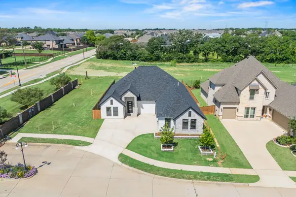 7203 Harris Place, Arlington, TX 76001