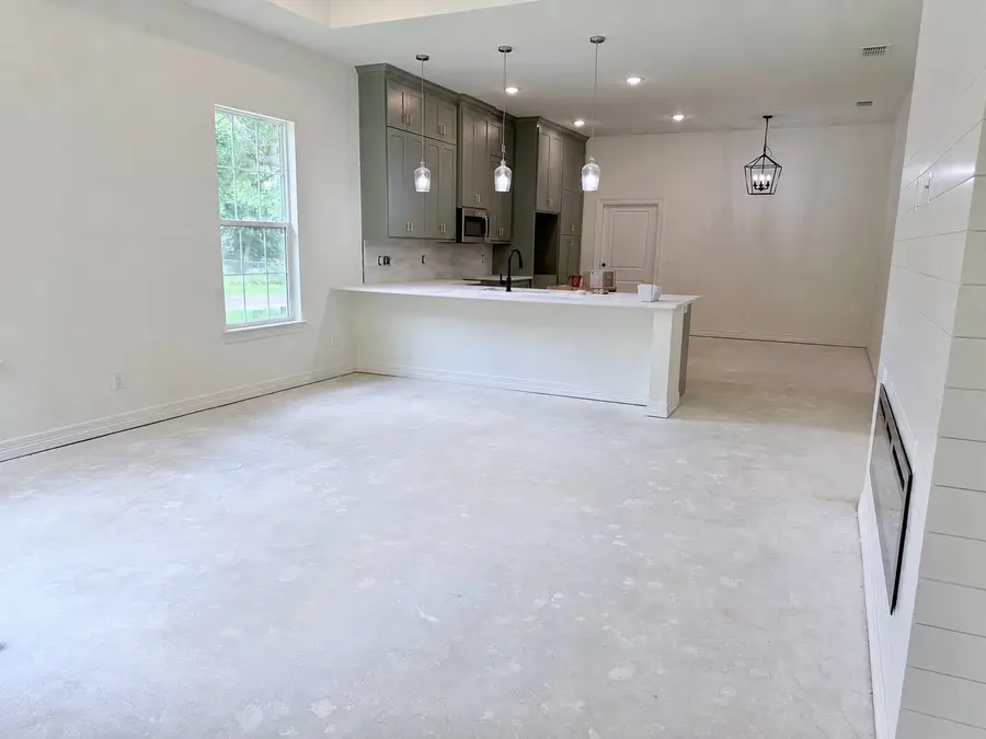 5350 First Street, Chandler, TX 75758 - #2