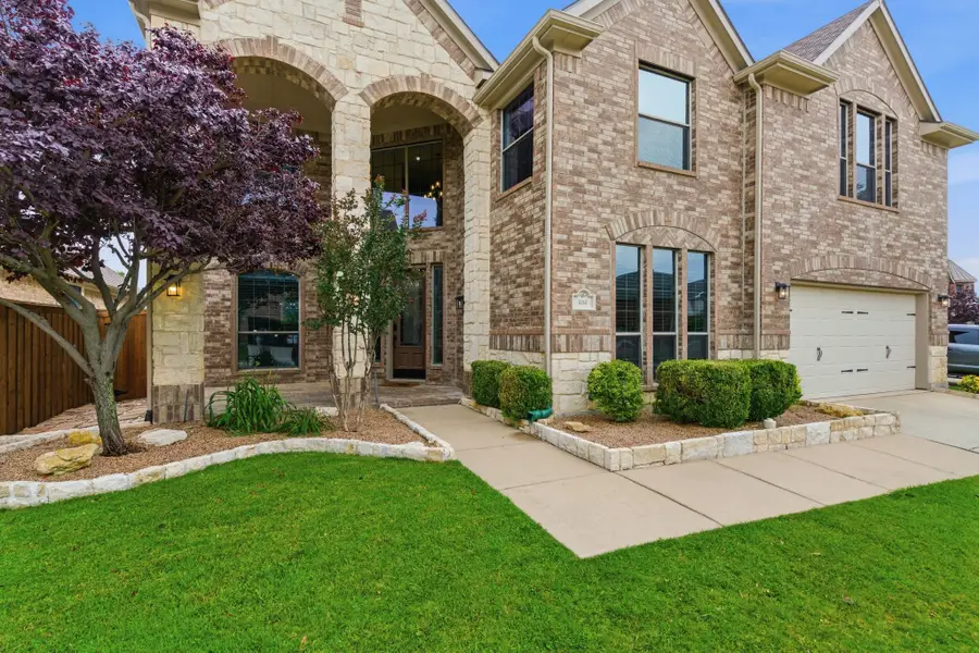 404 Sodbury Court, Roanoke, TX 76262 - #2