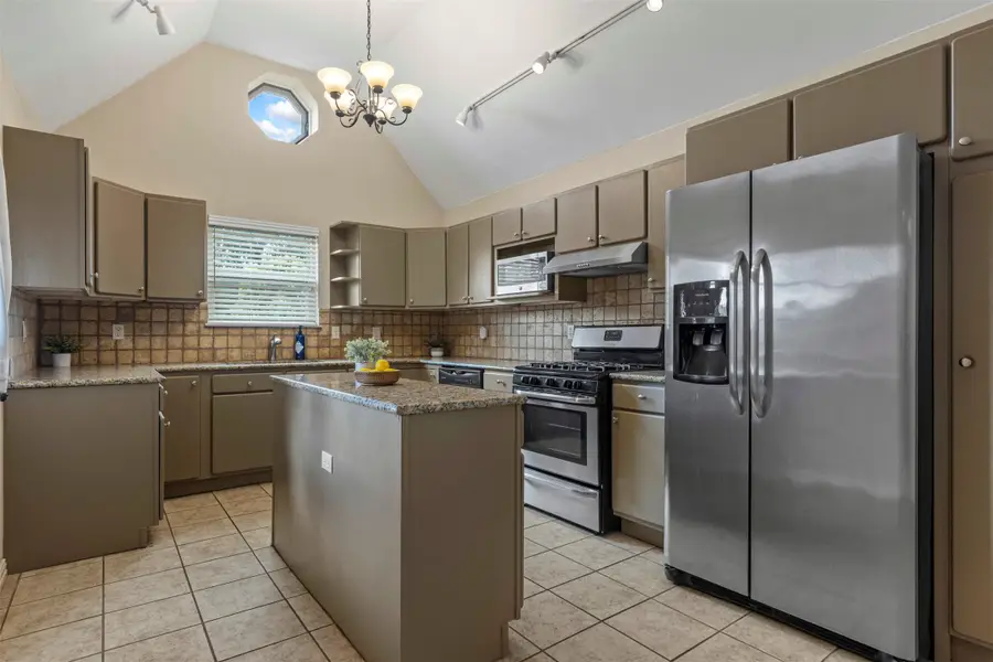 9209 Boundbrook Avenue, Dallas, TX 75243 - #2