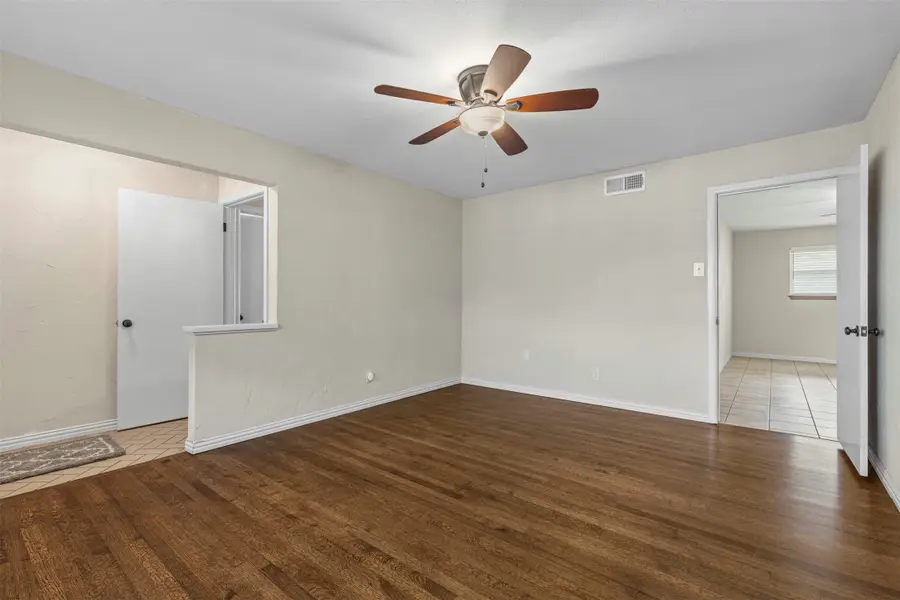9209 Boundbrook Avenue, Dallas, TX 75243 - #3