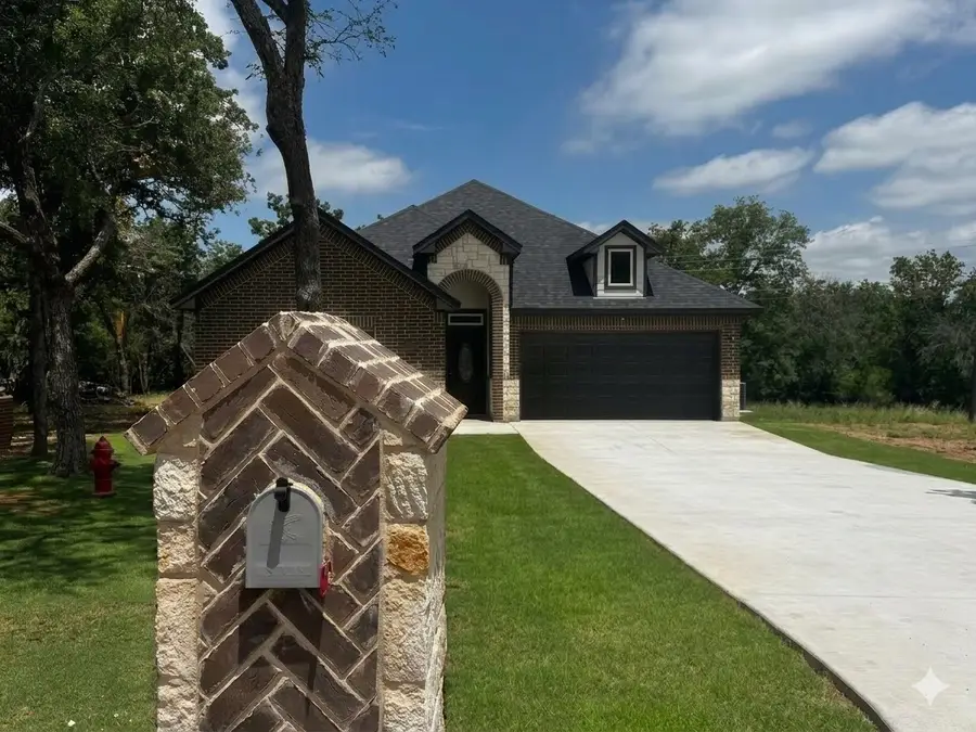 502 Palmetto Court, Runaway Bay, TX 76426 - #2