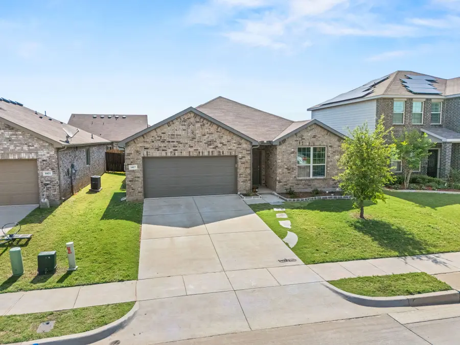 1017 Waverly Drive, Van Alstyne, TX 75495 - #2