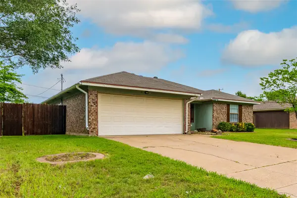 937 Springhill Drive, Burleson, TX 76028
