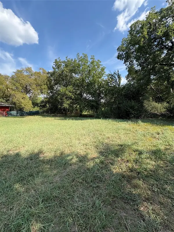 1017 Highview Drive, Wilmer, TX 75141