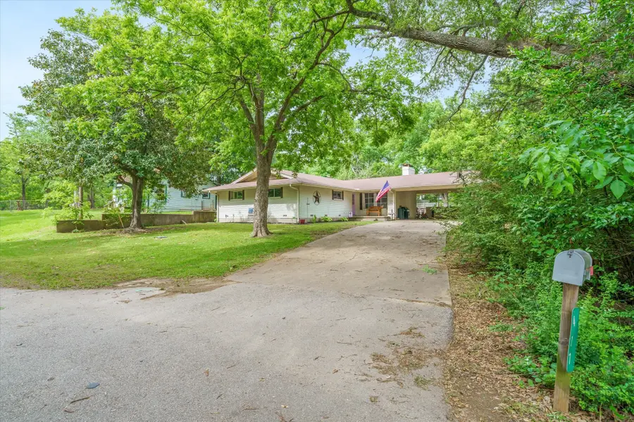 417 N. Norman Street, Grand Saline, TX 75140 - #3