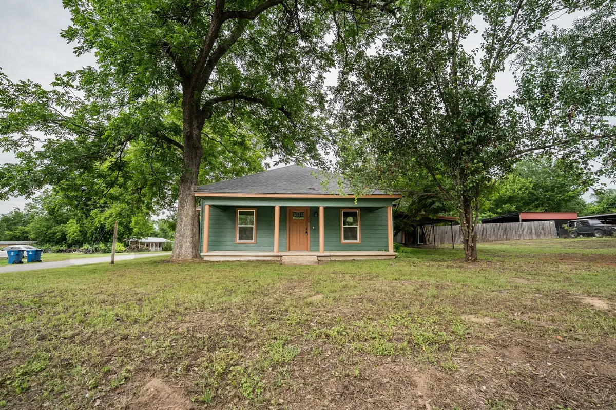 308 W Pine Street, Winnsboro, TX 75494 - #1
