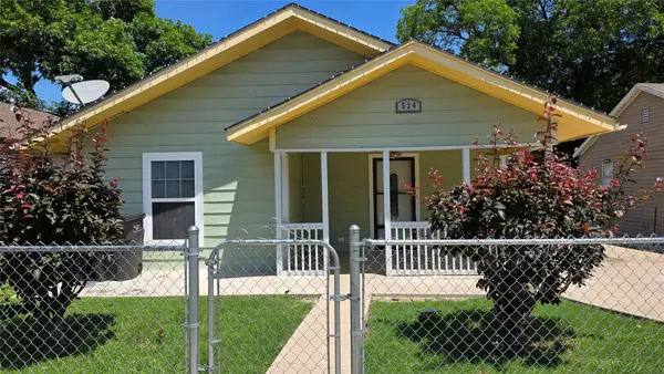 524 W Broadus Avenue, Fort Worth, TX 76115