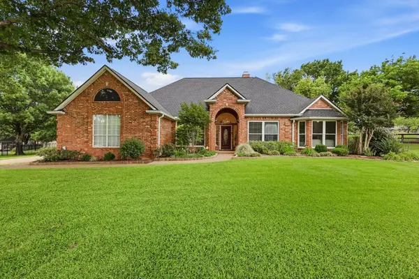 122 Chapel Hill Drive, Double Oak, TX 75077