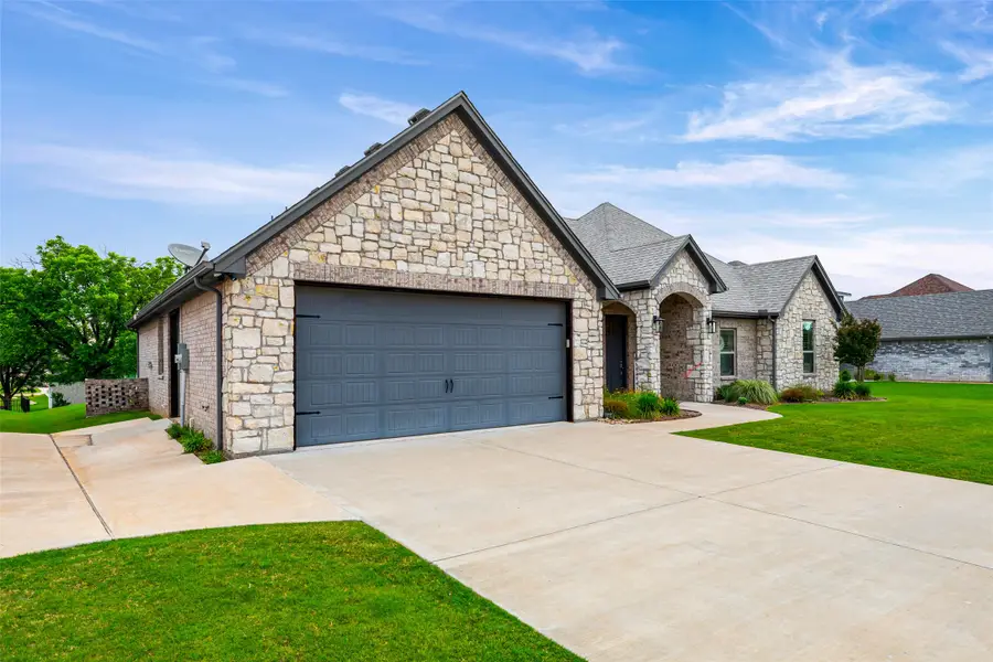 6620 Pinehurst Drive, Granbury, TX 76049 - #2