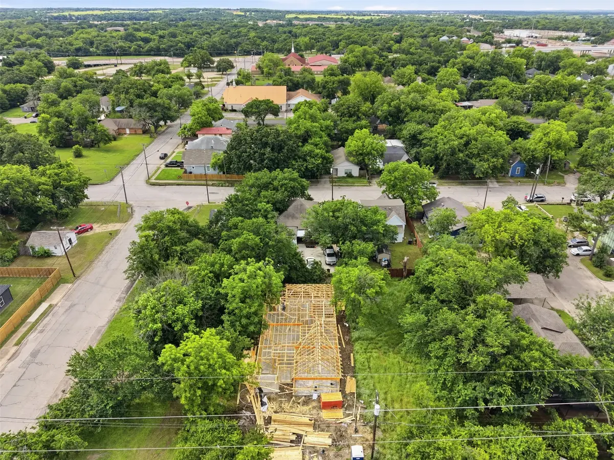 306 Royal Street, Cleburne, TX 76031 - #1