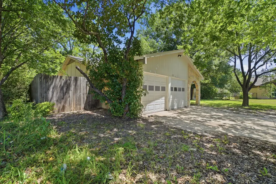 1137 Meadow Creek Court, Lancaster, TX 75146 - #3