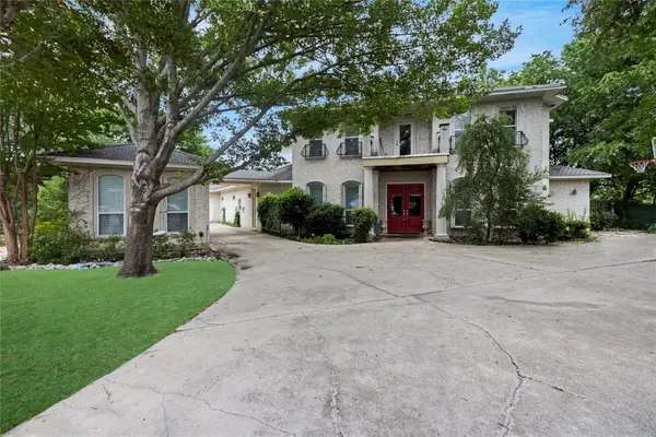 6413 Ridglea Crest Dr, Fort Worth, TX 76116