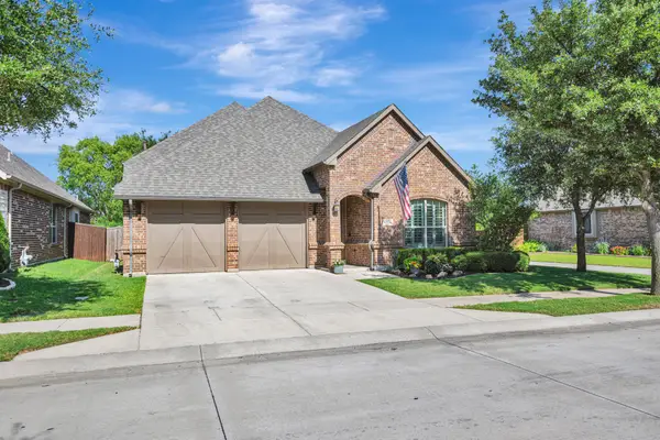 6956 Finch Drive, North Richland Hills, TX 76182