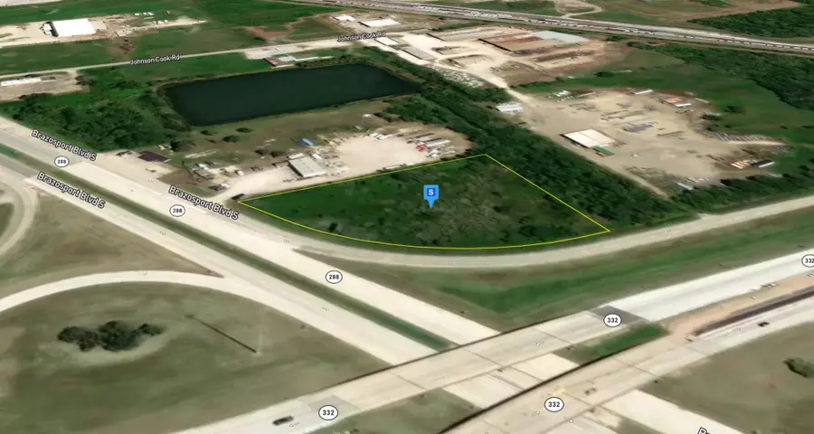 1005 Brazosport Boulevard, Clute, TX 77531 - #3