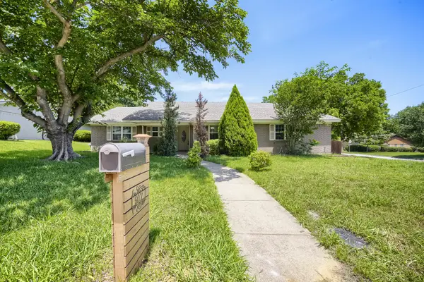 917 Stratford Drive, Bedford, TX 76021