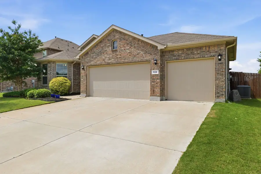 528 Pendennis Drive, Saginaw, TX 76131 - #2
