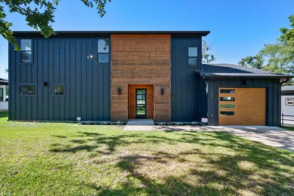 162 Lowe Drive, Mabank, TX 75156