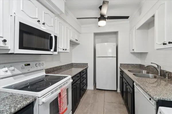 7806 Royal Lane #224, Dallas, TX 75230