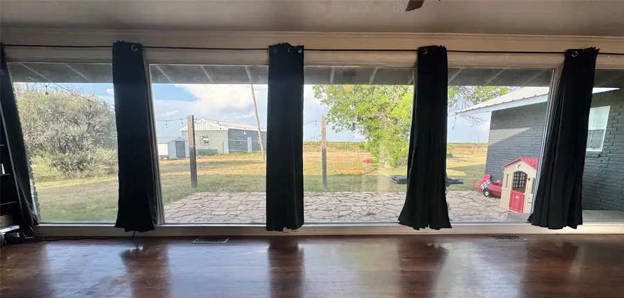 1807 Crowell Highway, Quanah, TX 79252 - #3