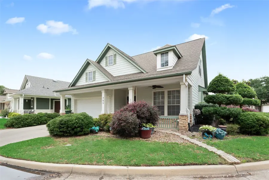 709 Creek Walk Place, Arlington, TX 76015 - #2