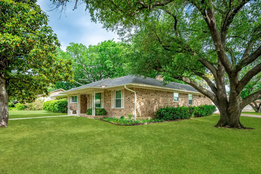 302 Magnolia Street, Denton, TX 76201 - #2
