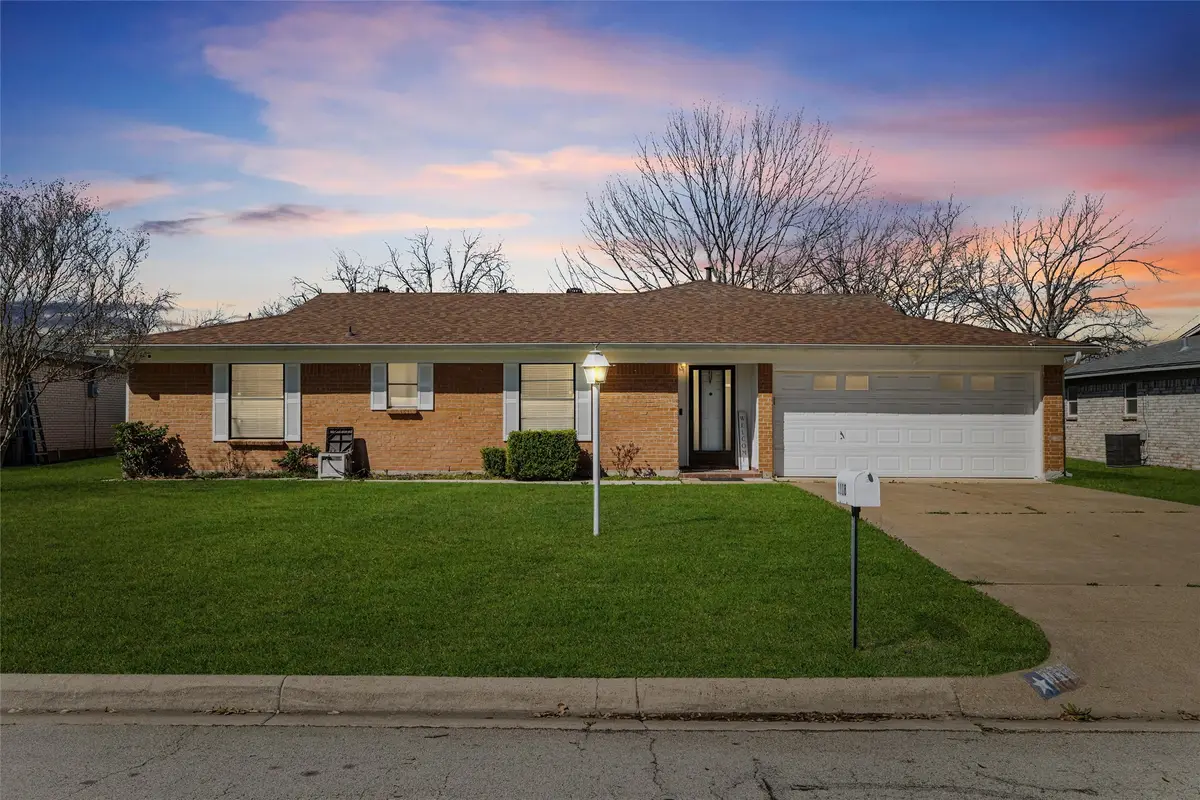 1118 Cozby Street E, Benbrook, TX 76126 - #1