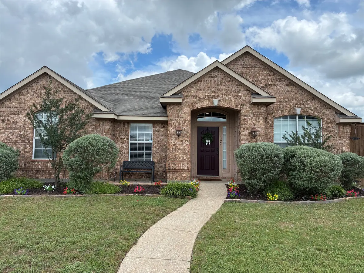 324 Teakwood Lane, Cedar Hill, TX 75104 - #1