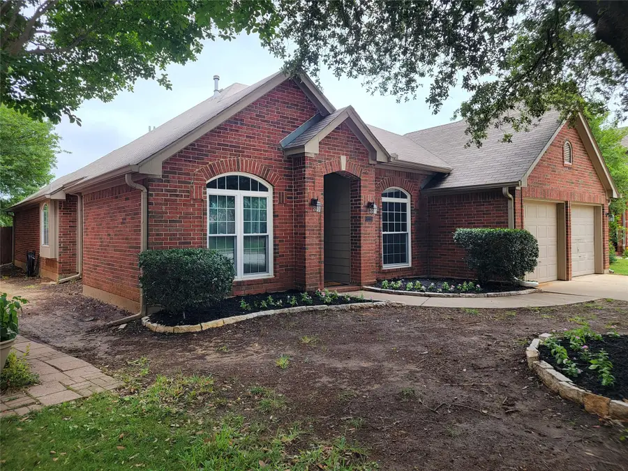 1604 Knoll Ridge Circle, Corinth, TX 76210 - #3