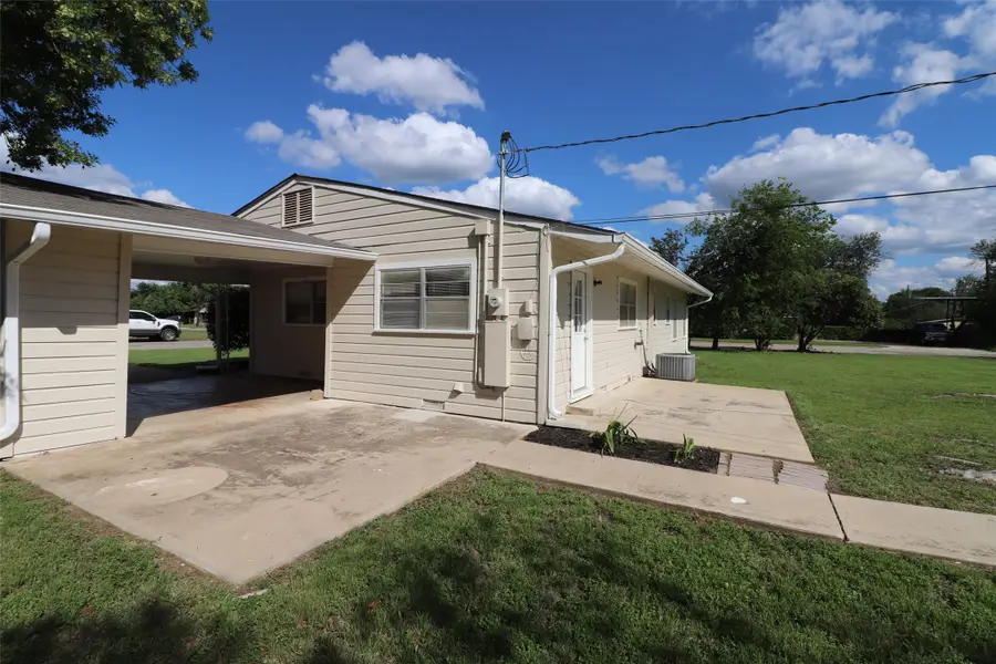1909 7th Street, Brownwood, TX 76801 - #3