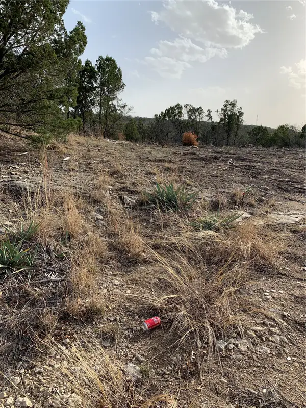 1301 Ridgeview Circle, Granbury, TX 76048
