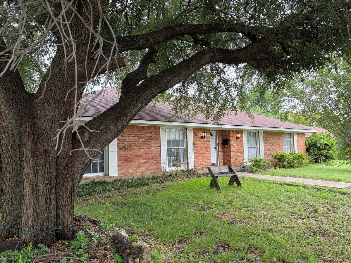 6301 Wheaton Drive, Fort Worth, TX 76133 - #1