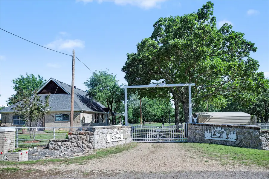 101 Friendship Circle, West Tawakoni, TX 75474 - #2