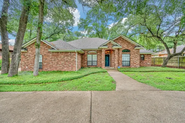 3208 Park Lake Drive, Waco, TX 76708
