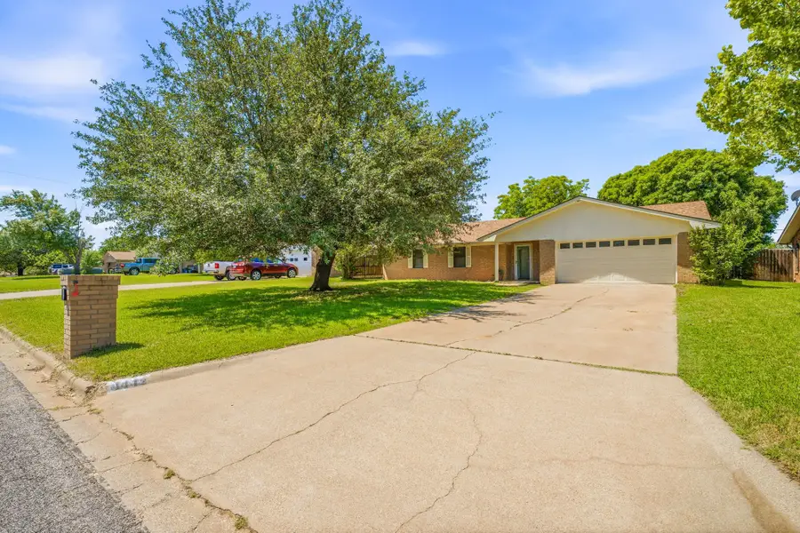 1442 N Dale Avenue, Stephenville, TX 76401 - #3