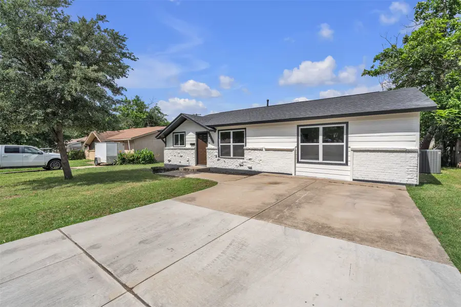 3265 Earle Drive, Haltom City, TX 76117 - #2