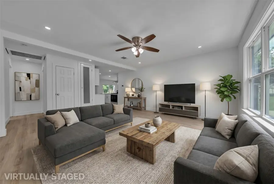3265 Earle Drive, Haltom City, TX 76117 - #3