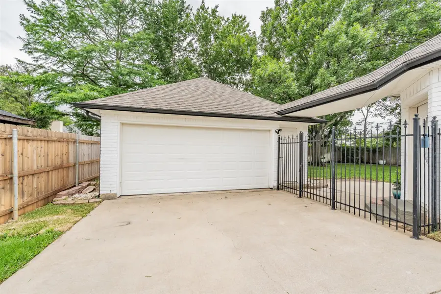 509 Aurora Drive, Euless, TX 76039 - #3