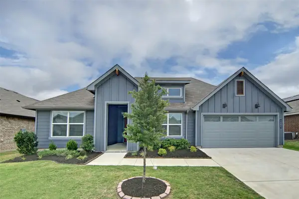 1604 Forest Park Drive, Alvarado, TX 76009