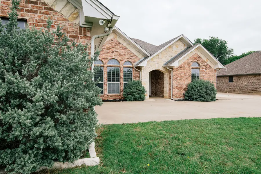 706 W Sherman Drive, Aubrey, TX 76227 - #3