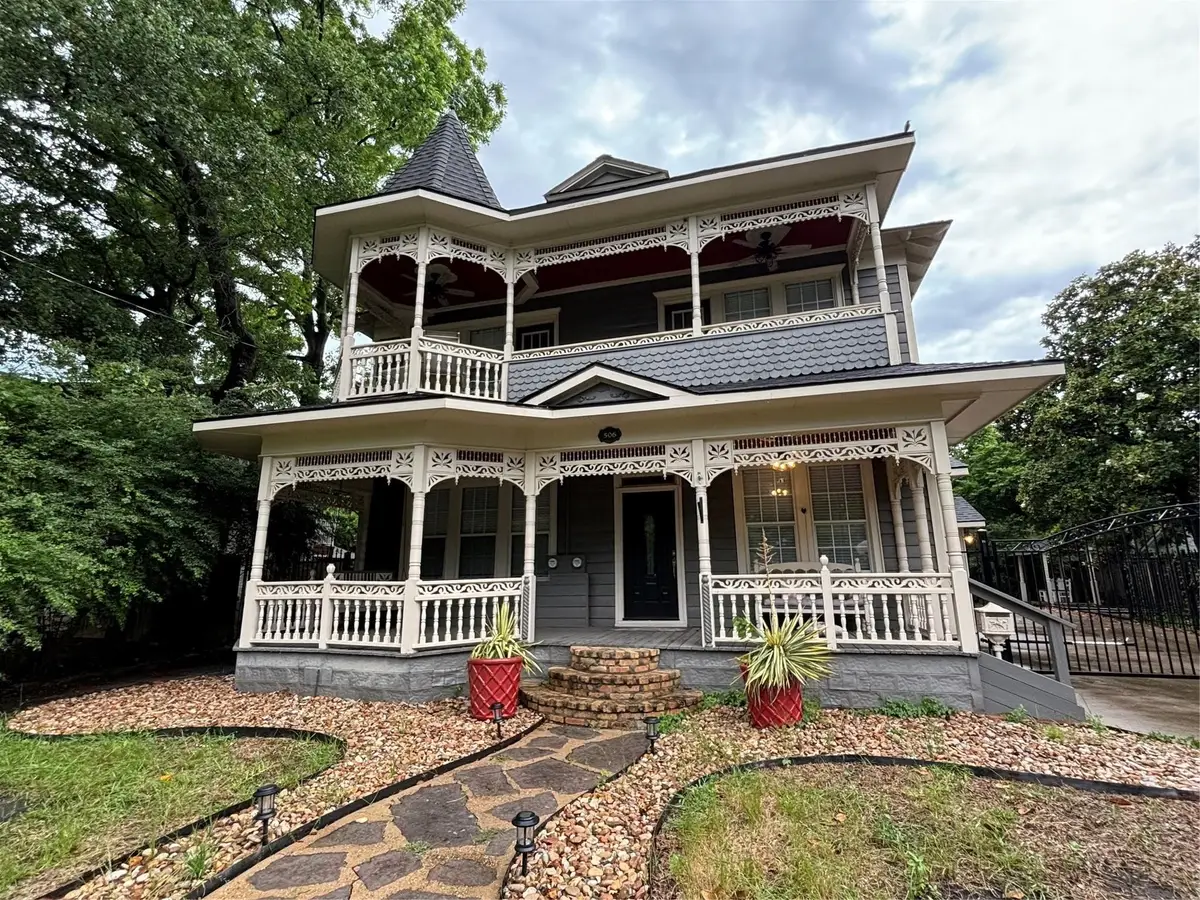 506 W Baylor Street, Ennis, TX 75119 - #1