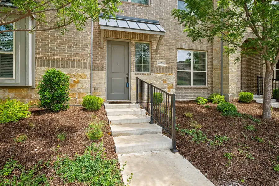 536 Ballustrade Drive, Irving, TX 75039 - #2