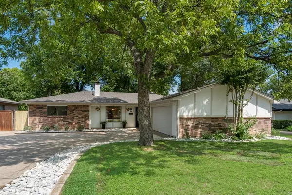 203 Sunset Court, Arlington, TX 76013